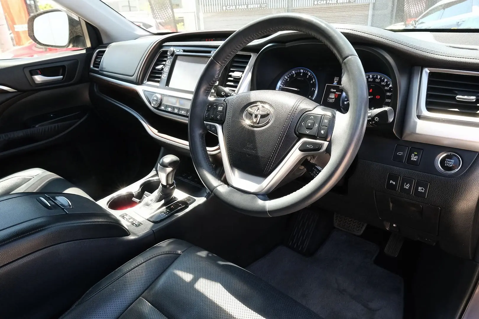 2015 Toyota Kluger Gallery Image 7