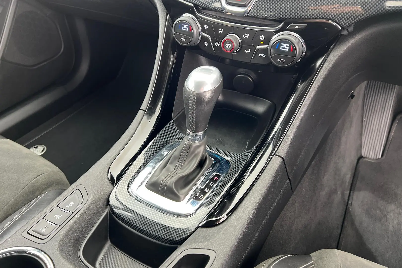 2014 Holden Commodore Gallery Image 13