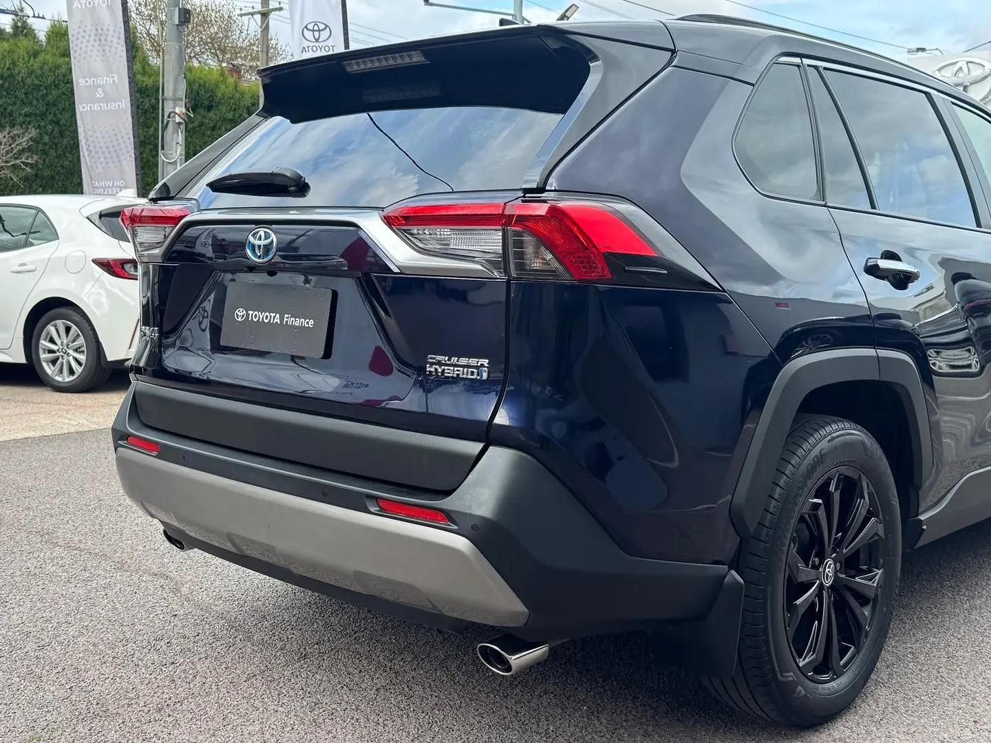 2022 Toyota RAV4 Gallery Image 5