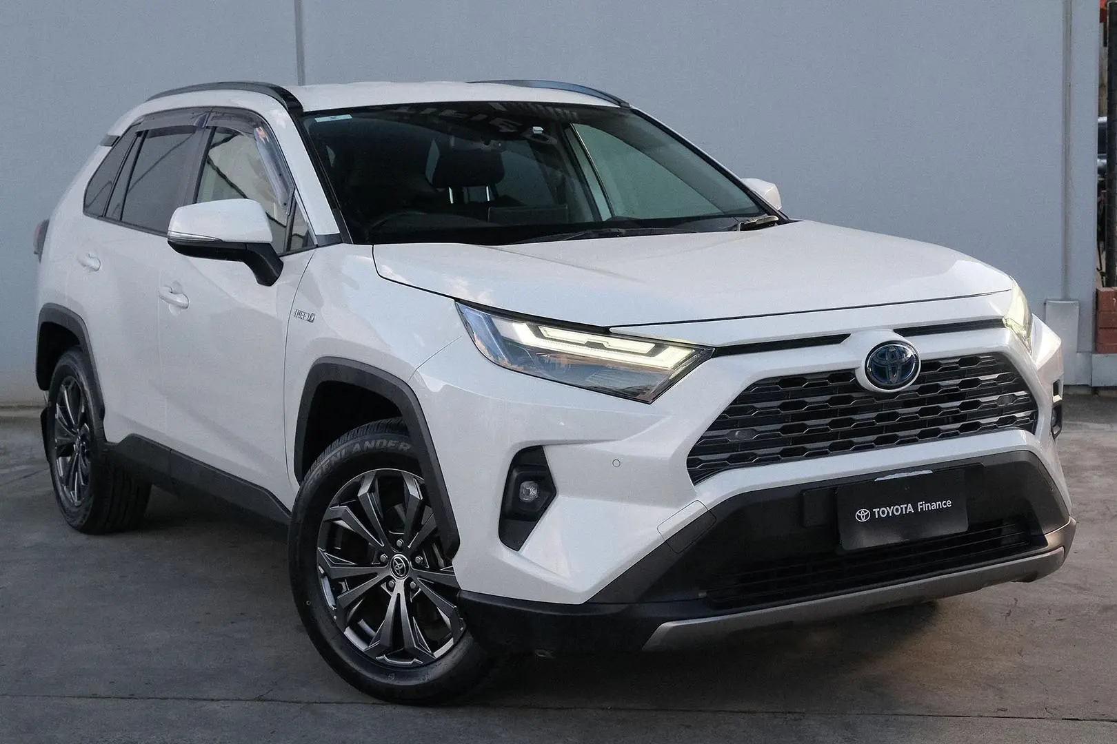 2022 Toyota RAV4 Gallery Image 1