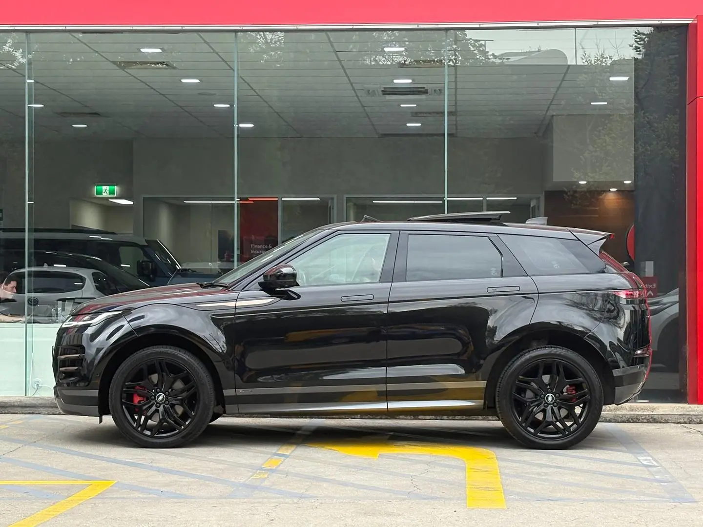 2021 Land Rover Range Rover Evoque Gallery Image 6