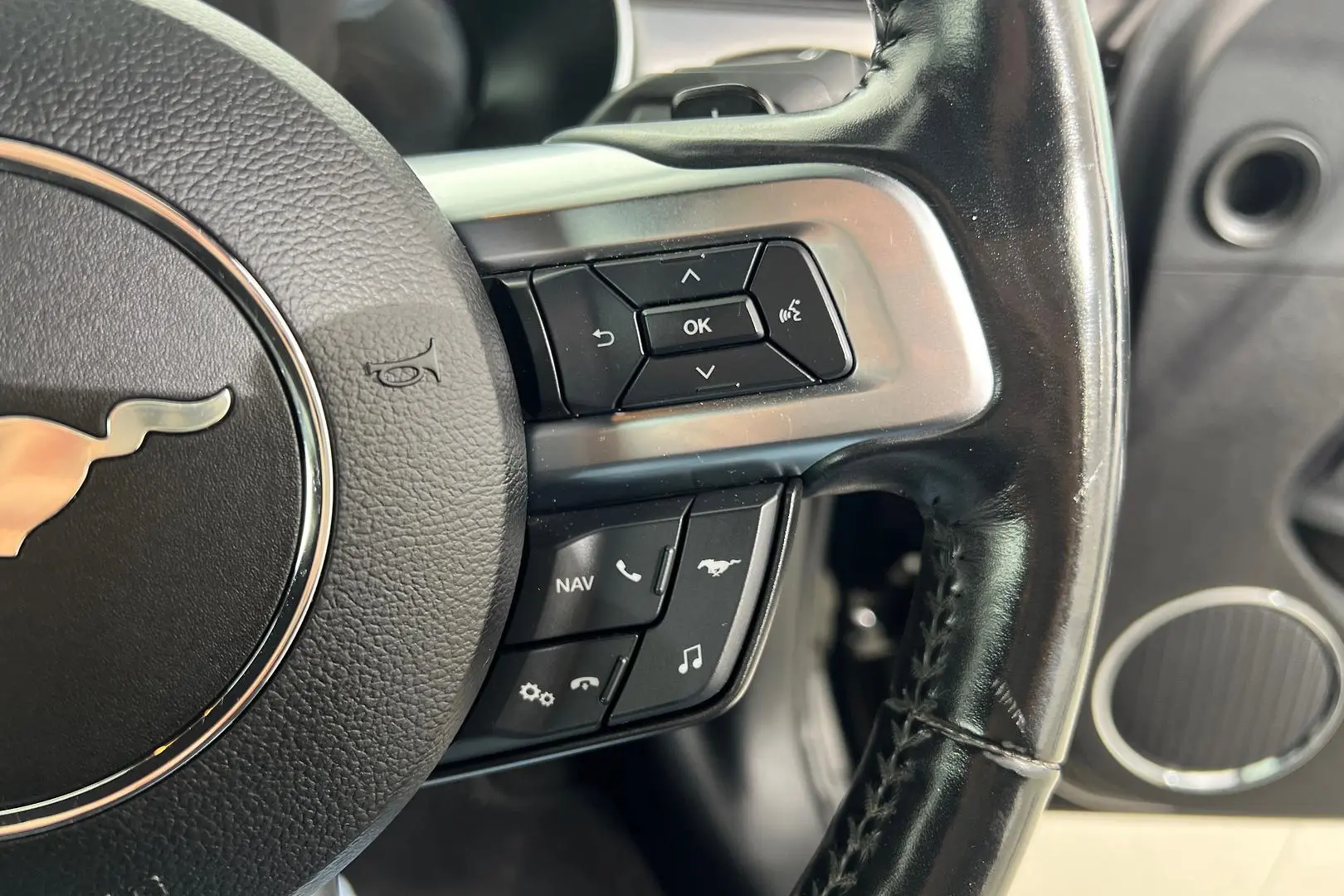 2018 Ford Mustang Gallery Image 19