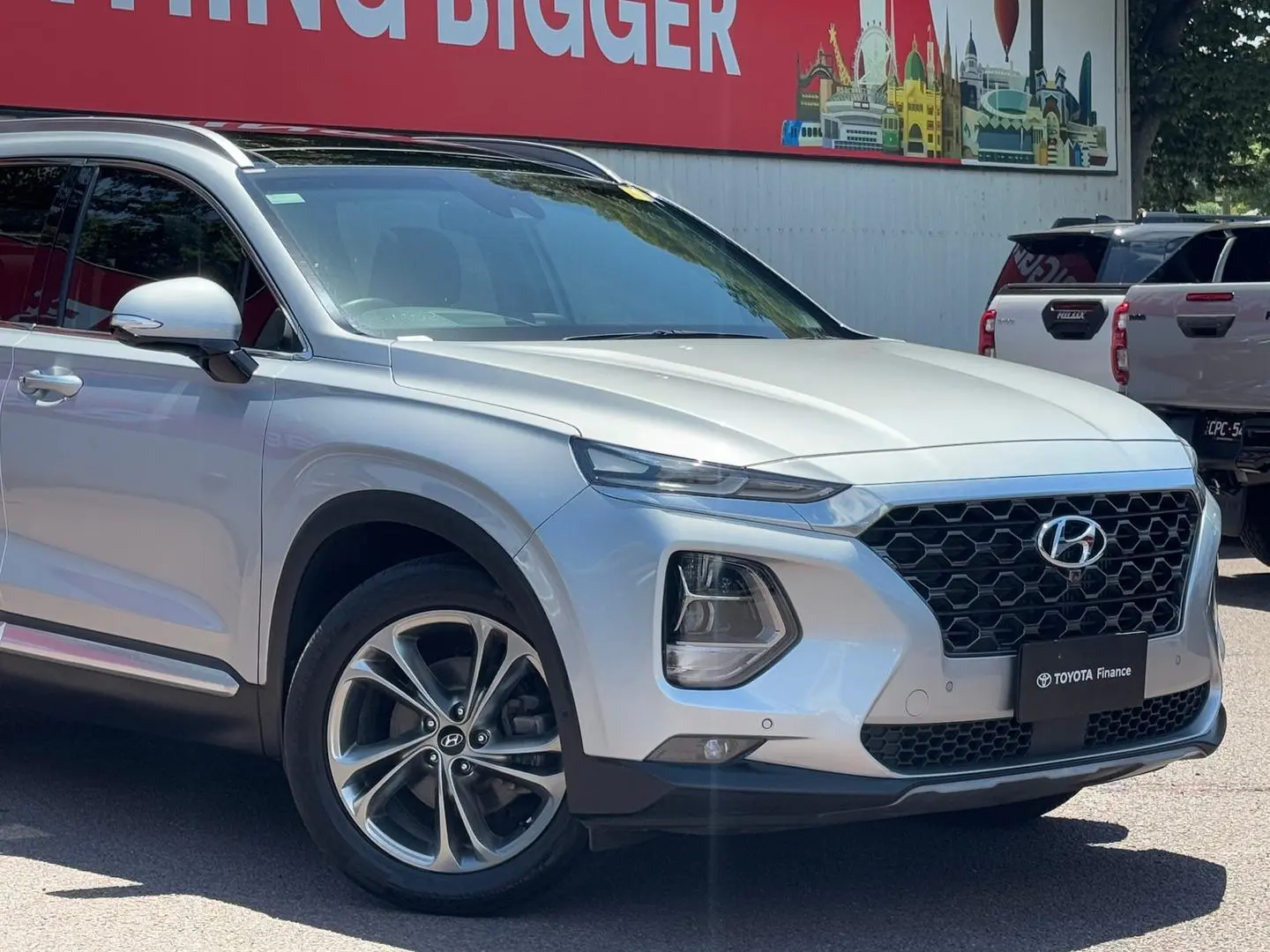 2019 Hyundai Santa Fe Gallery Image 2