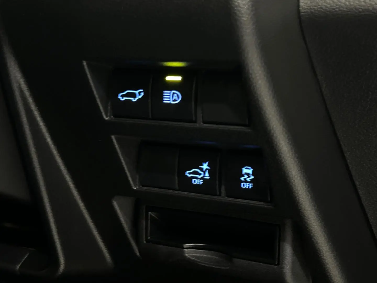 2022 Toyota Landcruiser Gallery Image 24