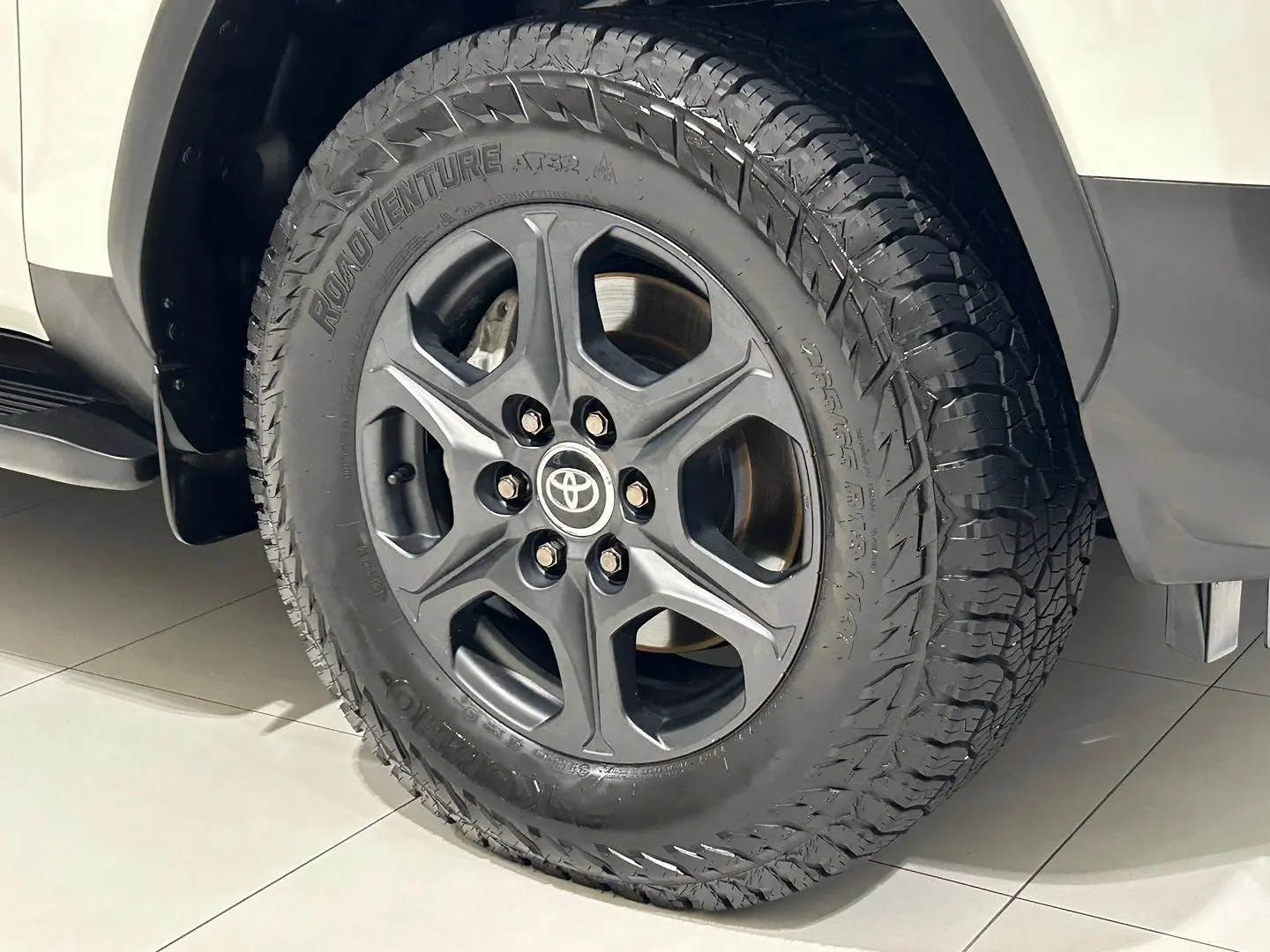 2021 Toyota Landcruiser Gallery Image 12