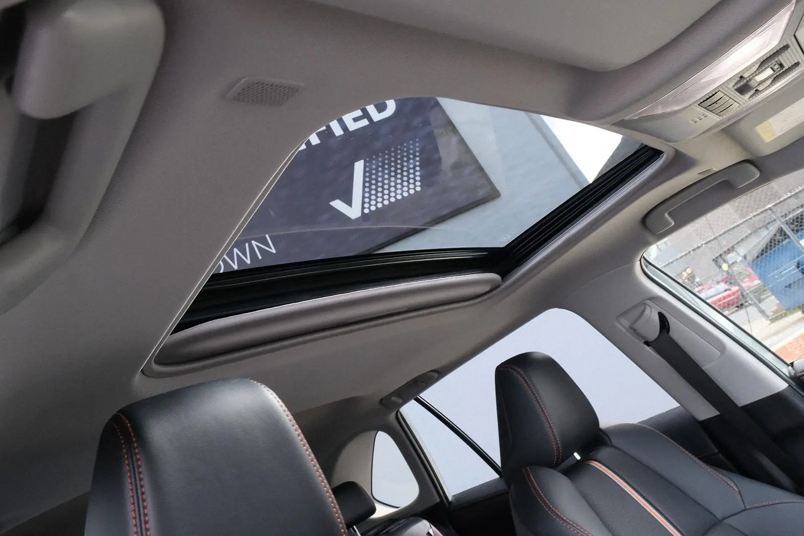2024 Toyota RAV4 Gallery Image 8