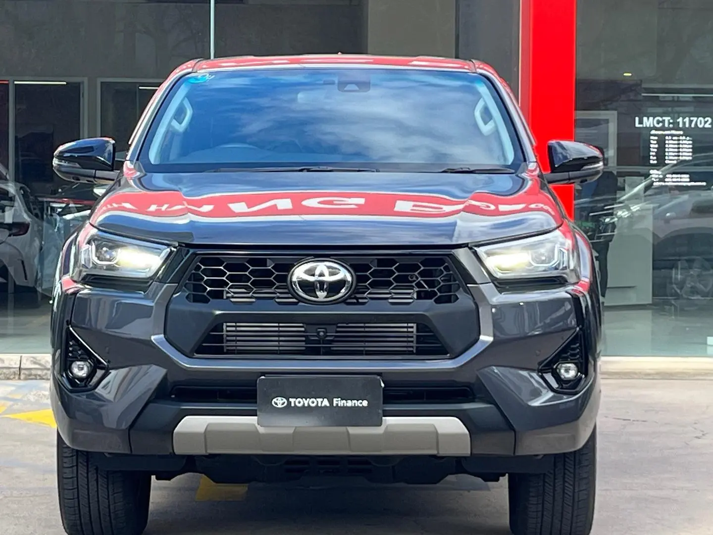2024 Toyota Hilux Gallery Image 10