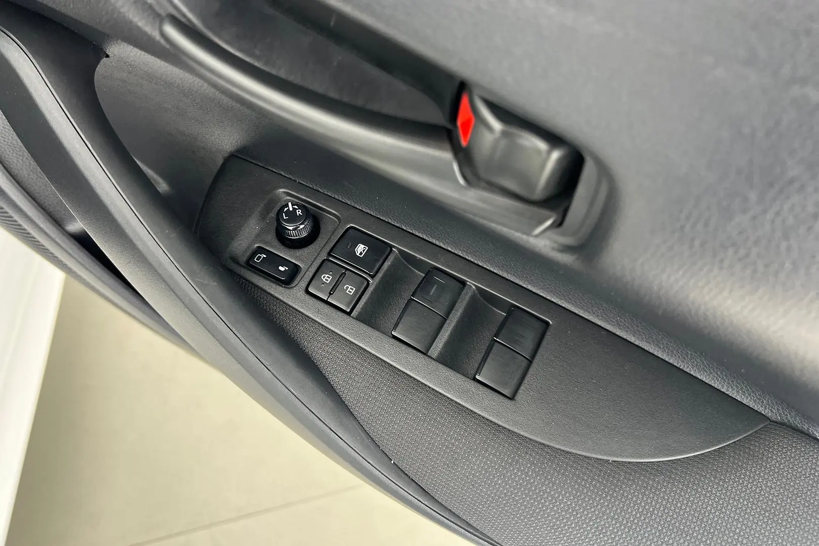 2019 Toyota Corolla Gallery Image 13