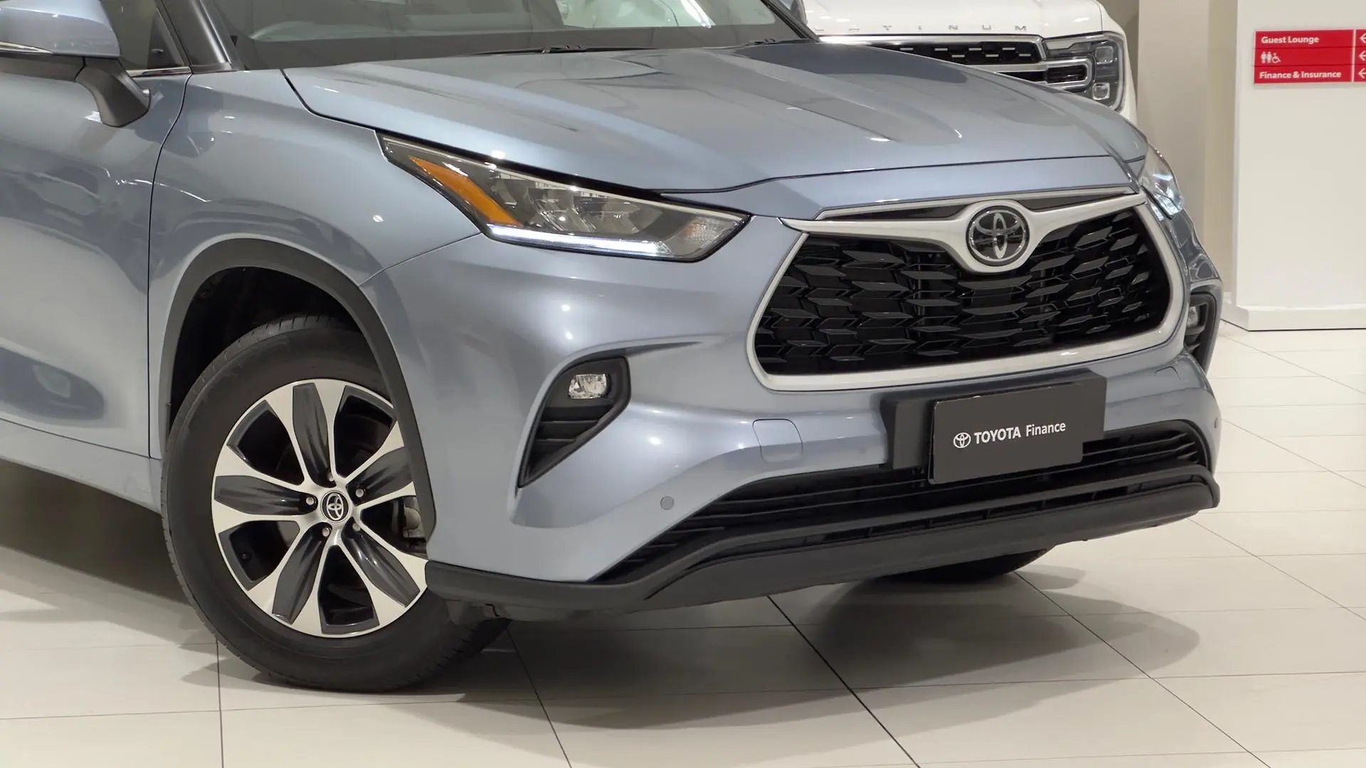 2024 Toyota Kluger Gallery Image 3