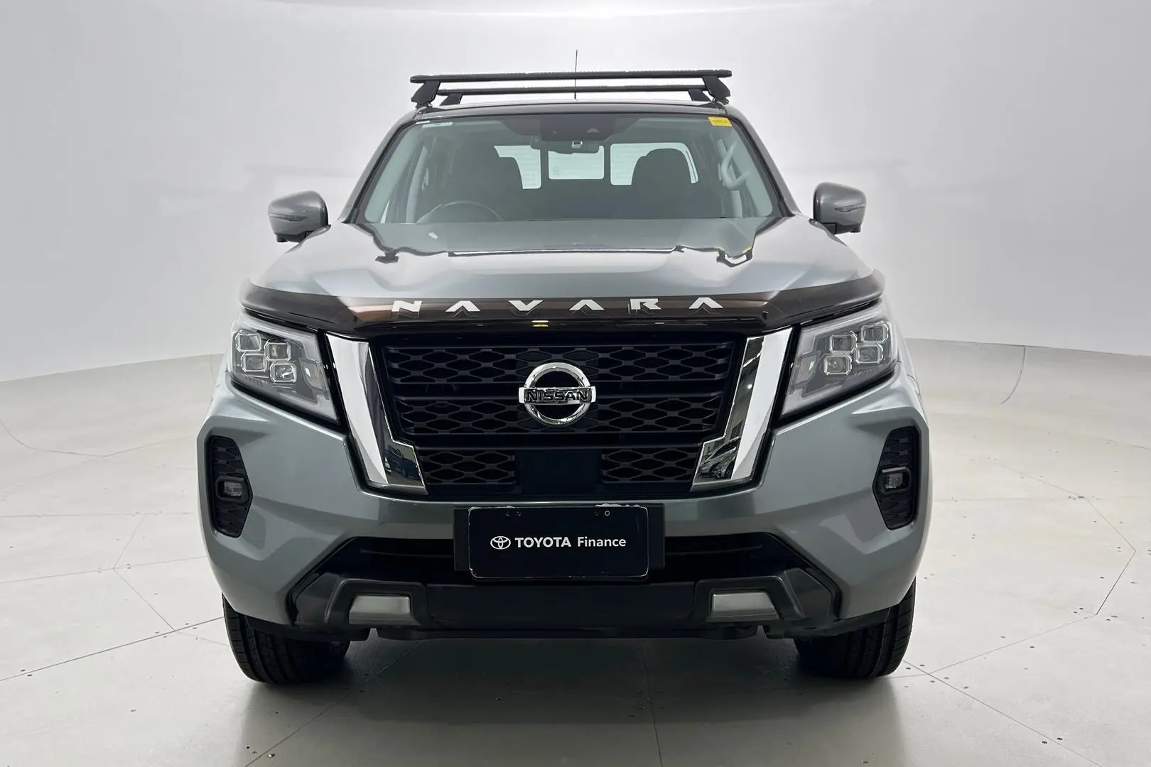 2021 Nissan Navara Gallery Image 10