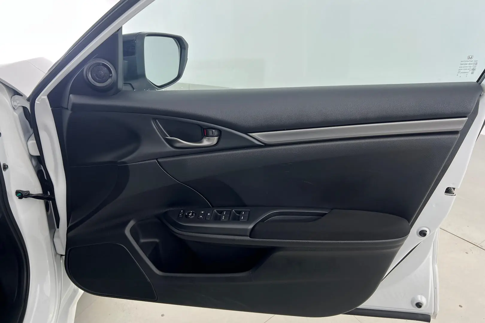 2019 Honda Civic Gallery Image 12