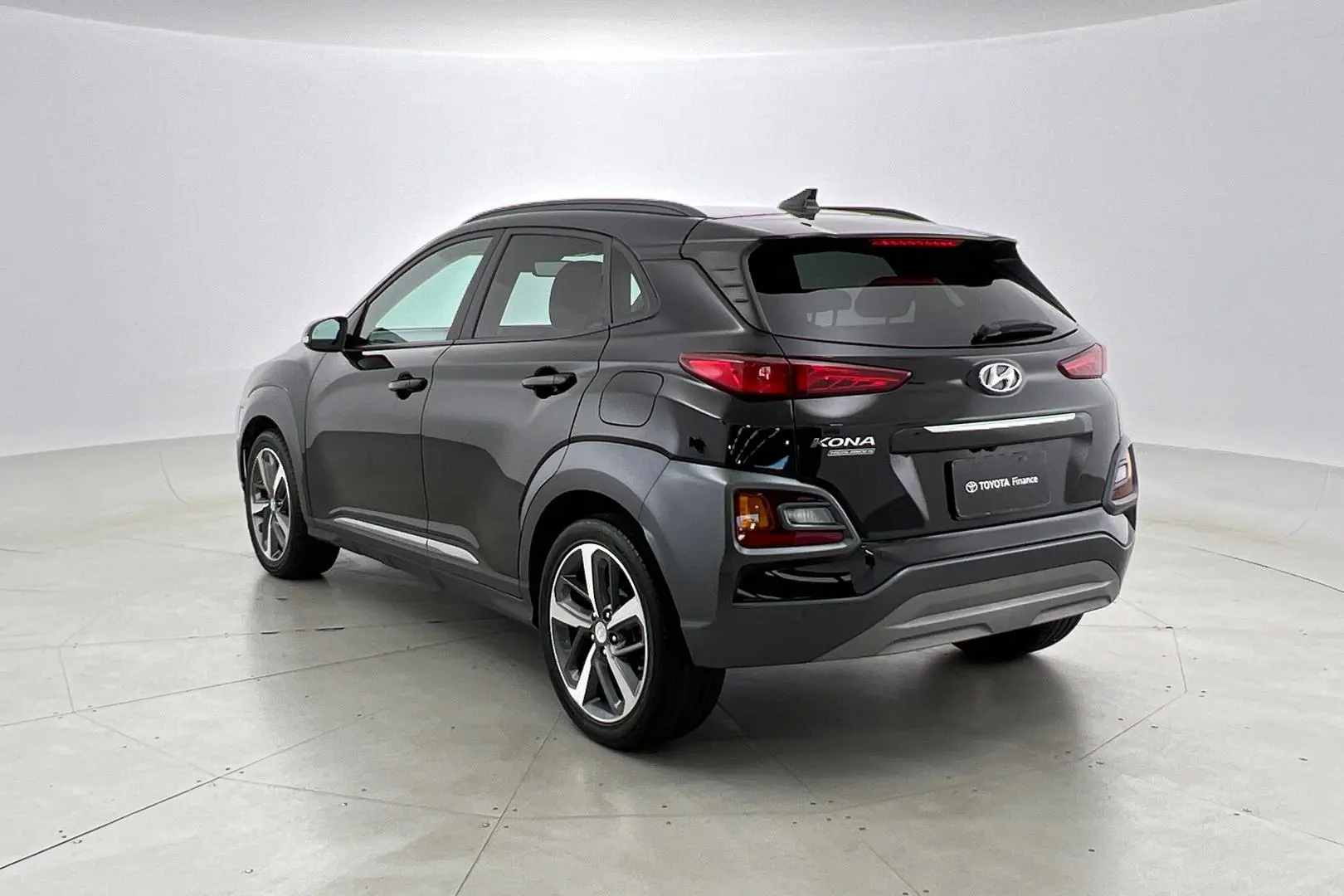 2019 Hyundai Kona Gallery Image 2