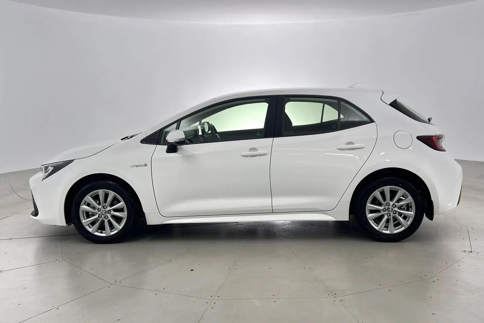 2024 Toyota Corolla Gallery Image 8