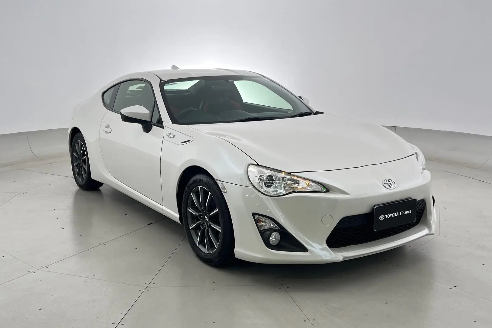 2016 Toyota 86 Gallery Image 1