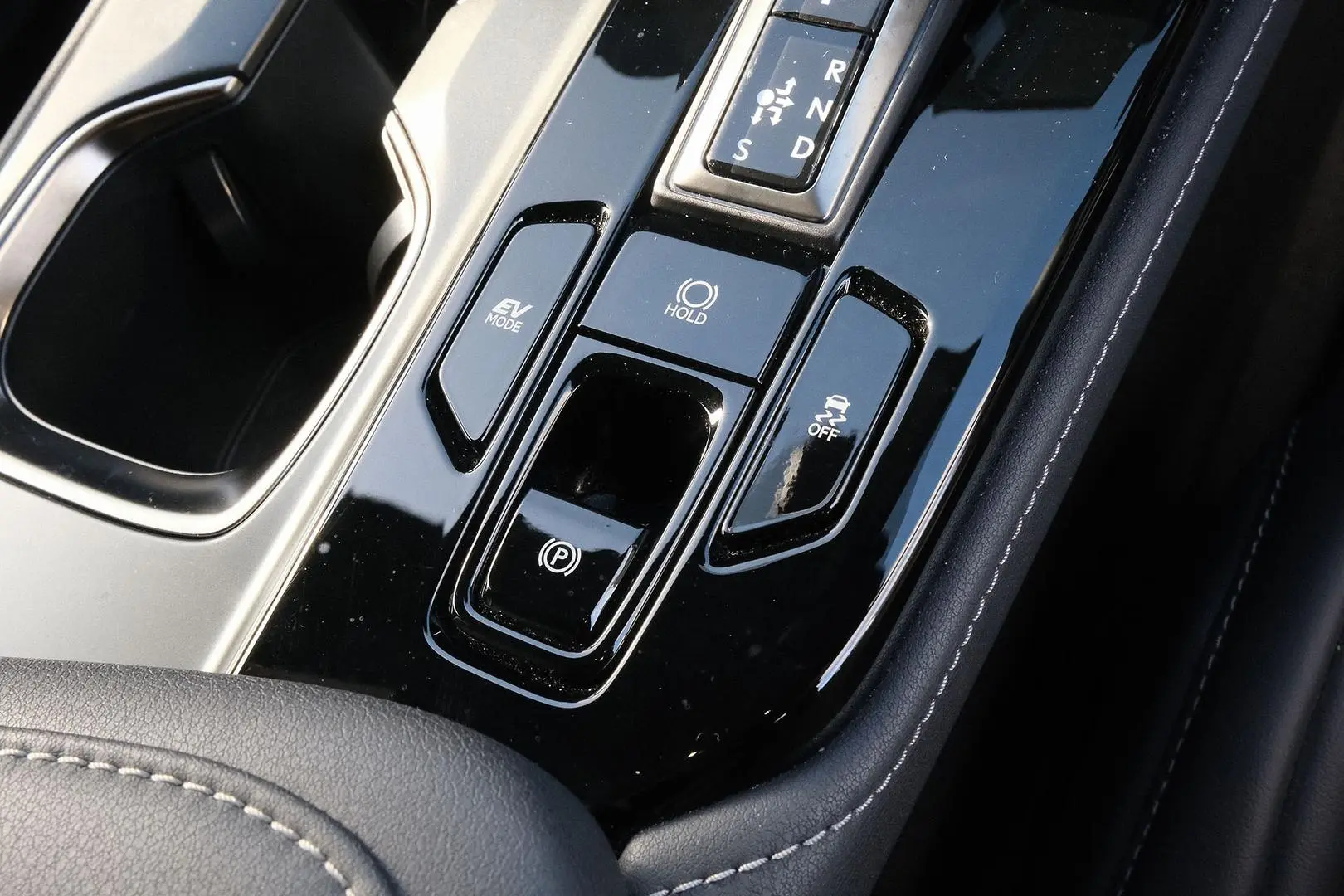 2024 Lexus NX Gallery Image 17