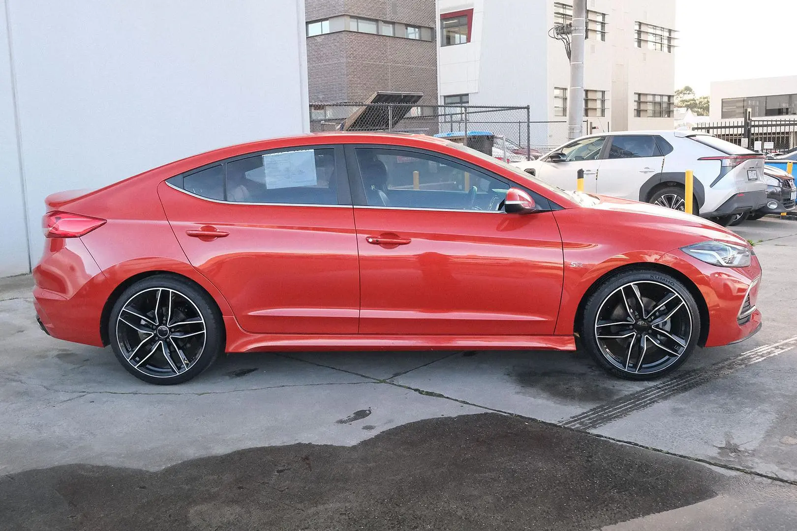 2017 Hyundai Elantra Gallery Image 5