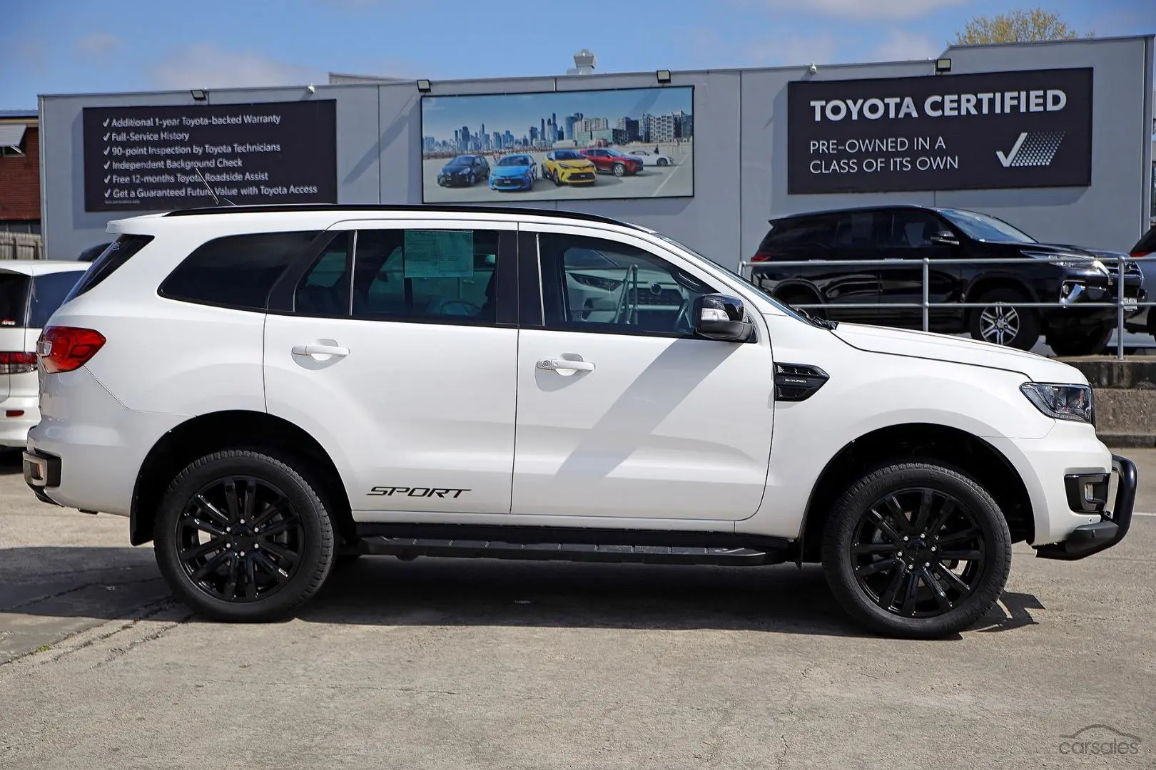 2022 Ford Everest Image 3