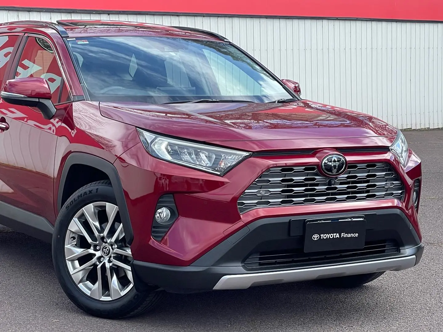 2019 Toyota RAV4 Gallery Image 2