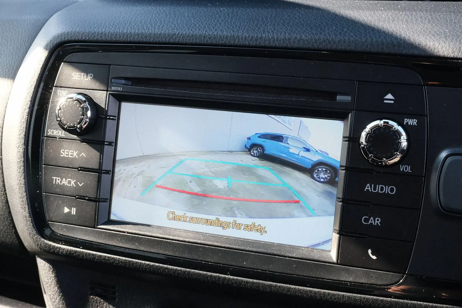 2017 Toyota Yaris Gallery Image 8