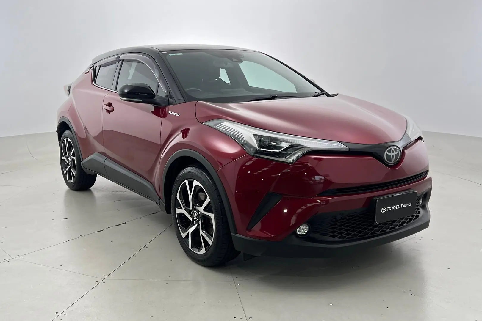 2018 Toyota C-HR Gallery Image 1