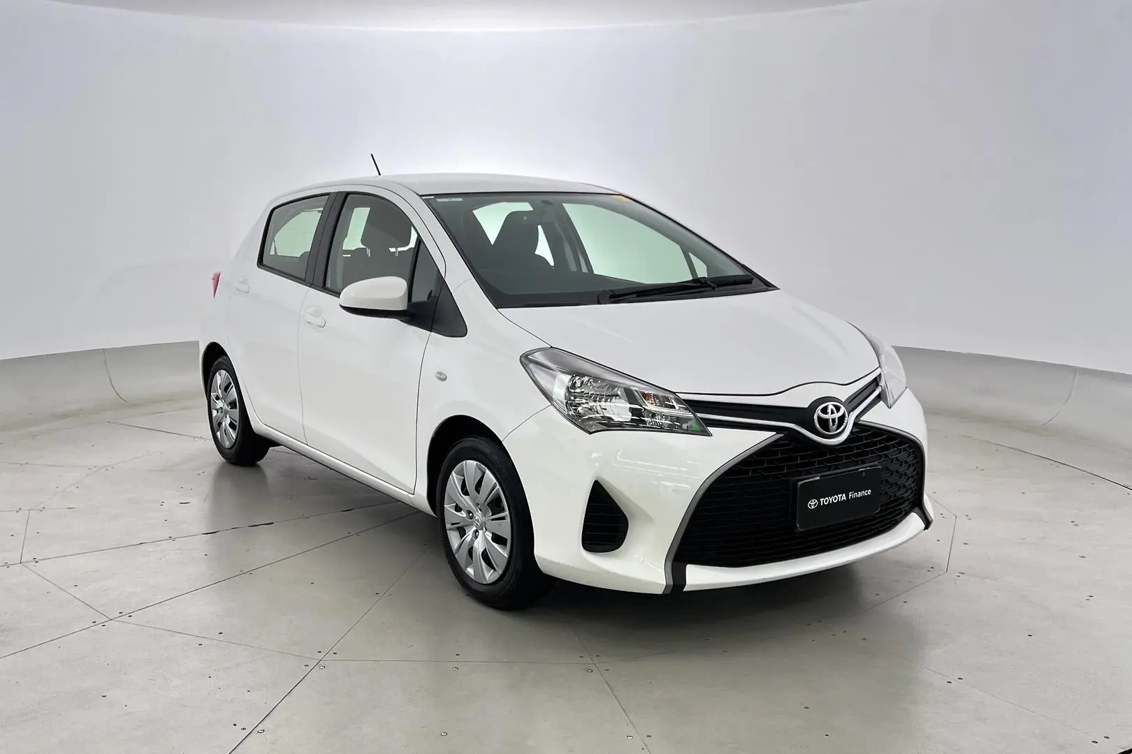 2014 Toyota Yaris Gallery Image 1