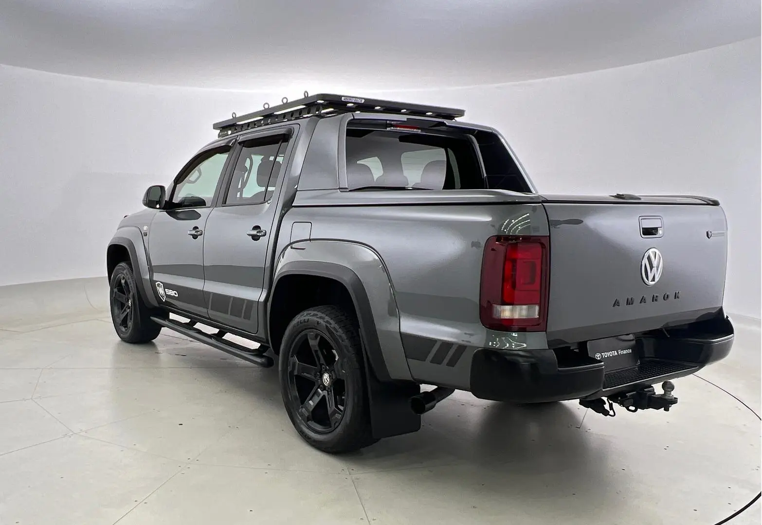 2021 Volkswagen Amarok Gallery Image 2