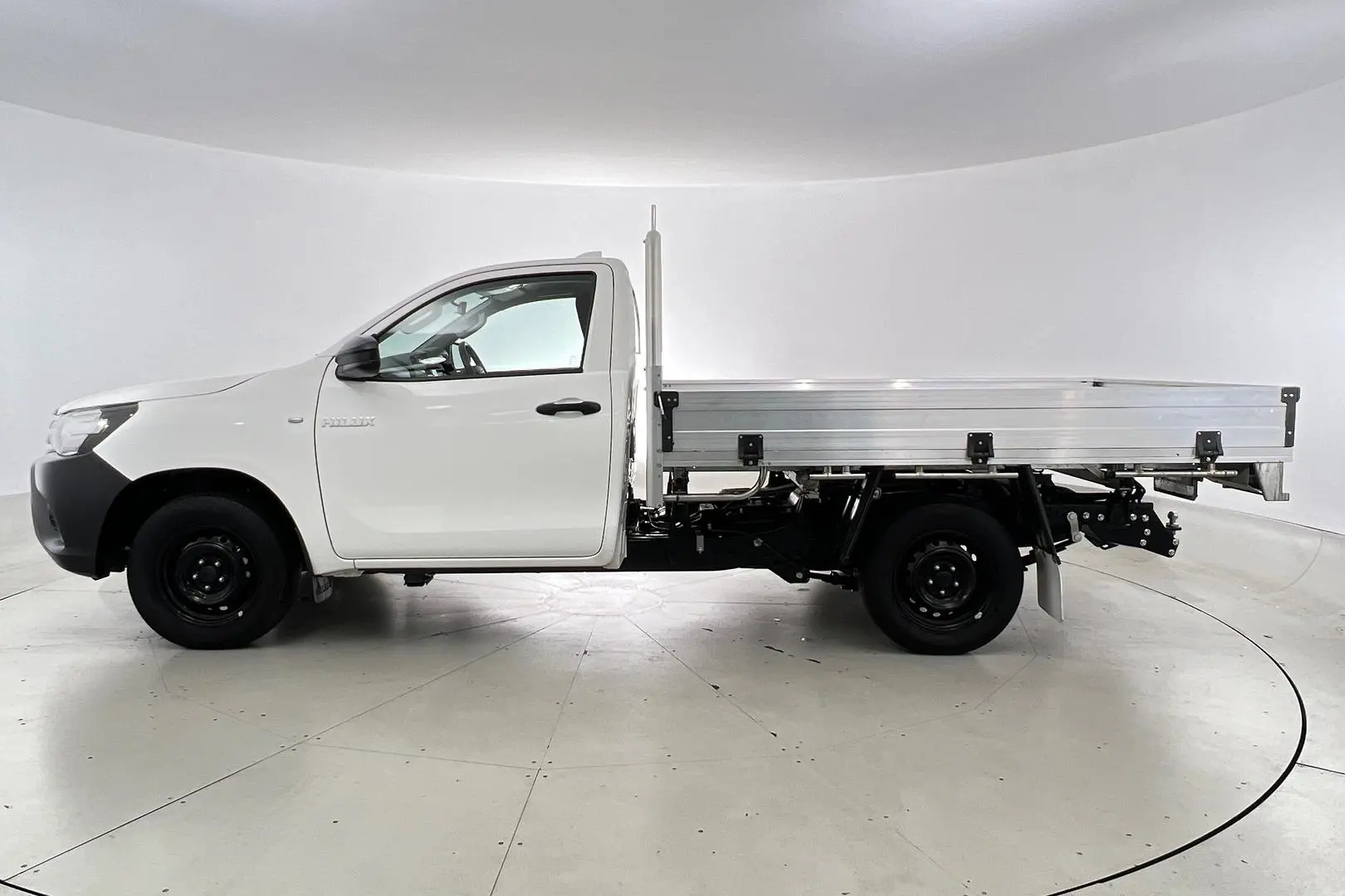 2023 Toyota Hilux Gallery Image 8