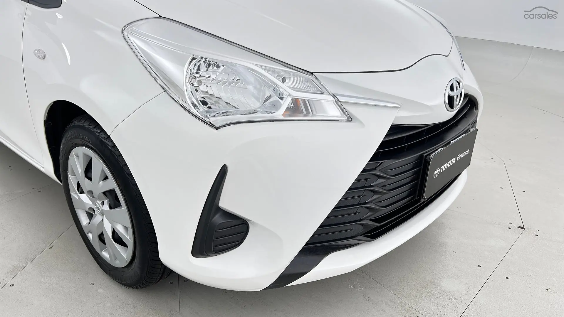 2019 Toyota Yaris Image 6