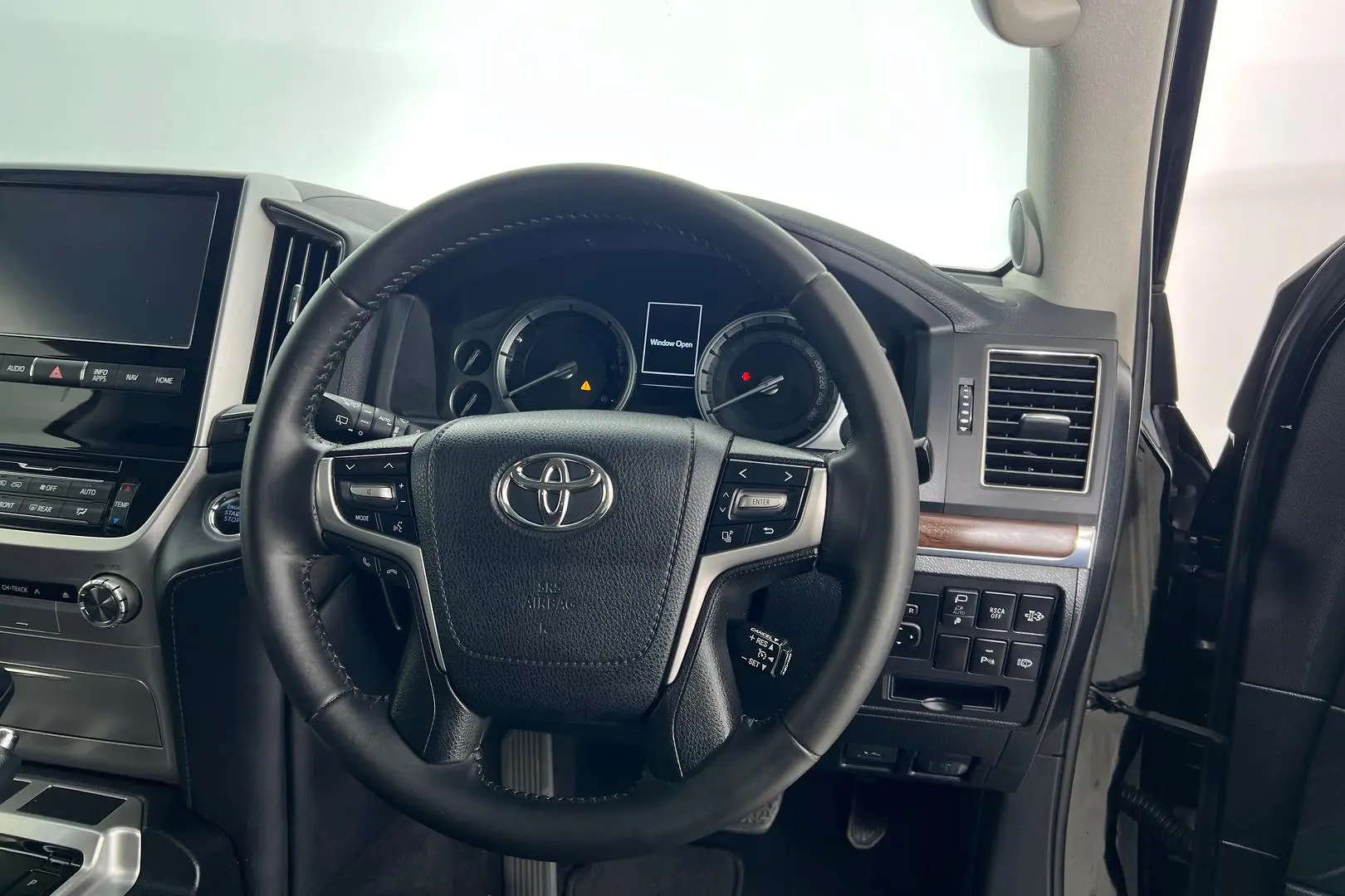 2019 Toyota Landcruiser Gallery Image 15