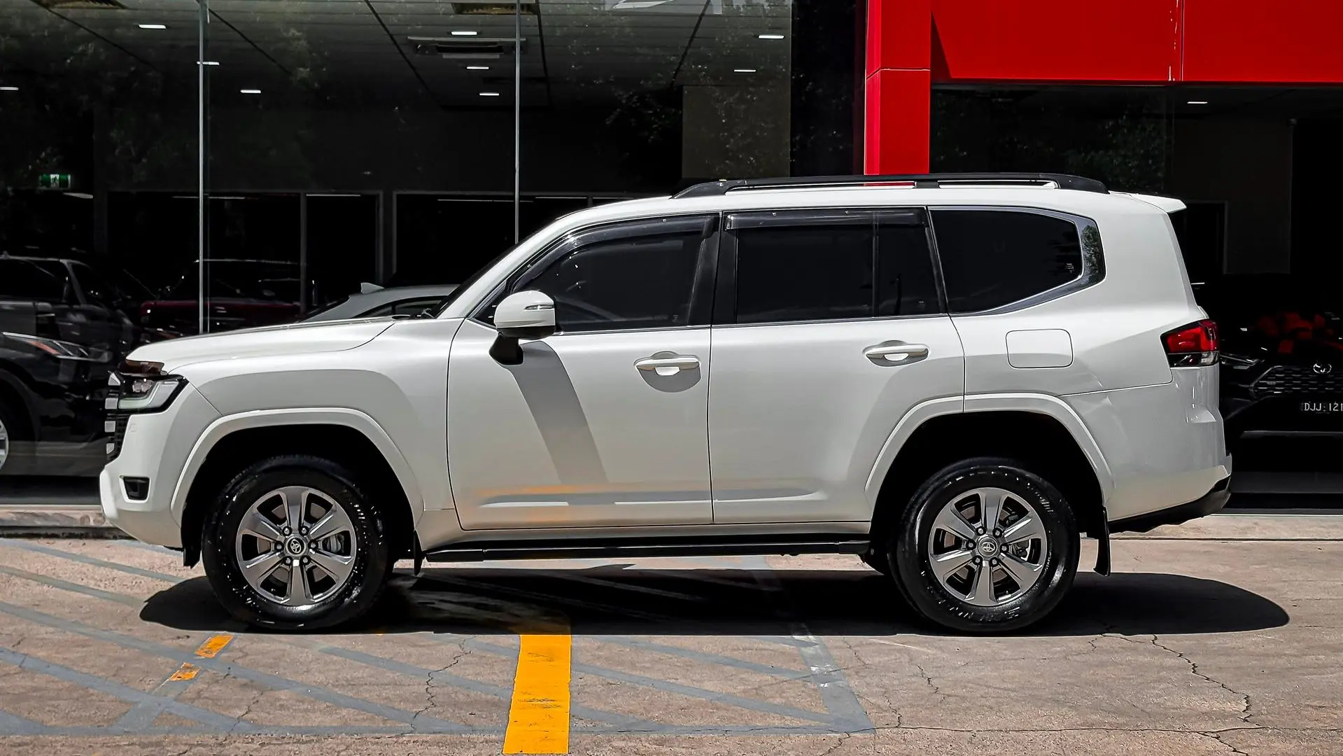 2022 Toyota Landcruiser Gallery Image 9