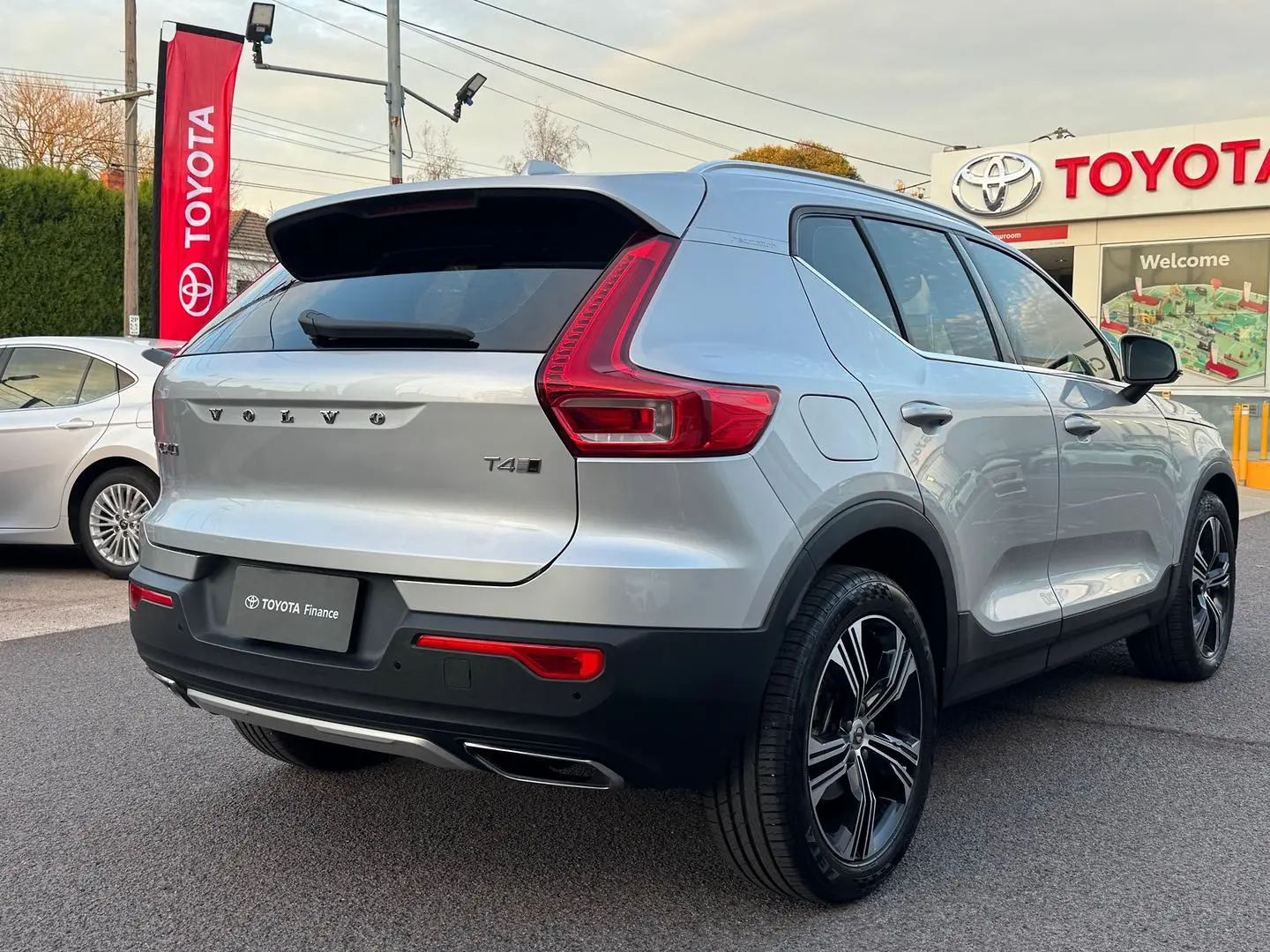 2018 Volvo XC40 Gallery Image 4