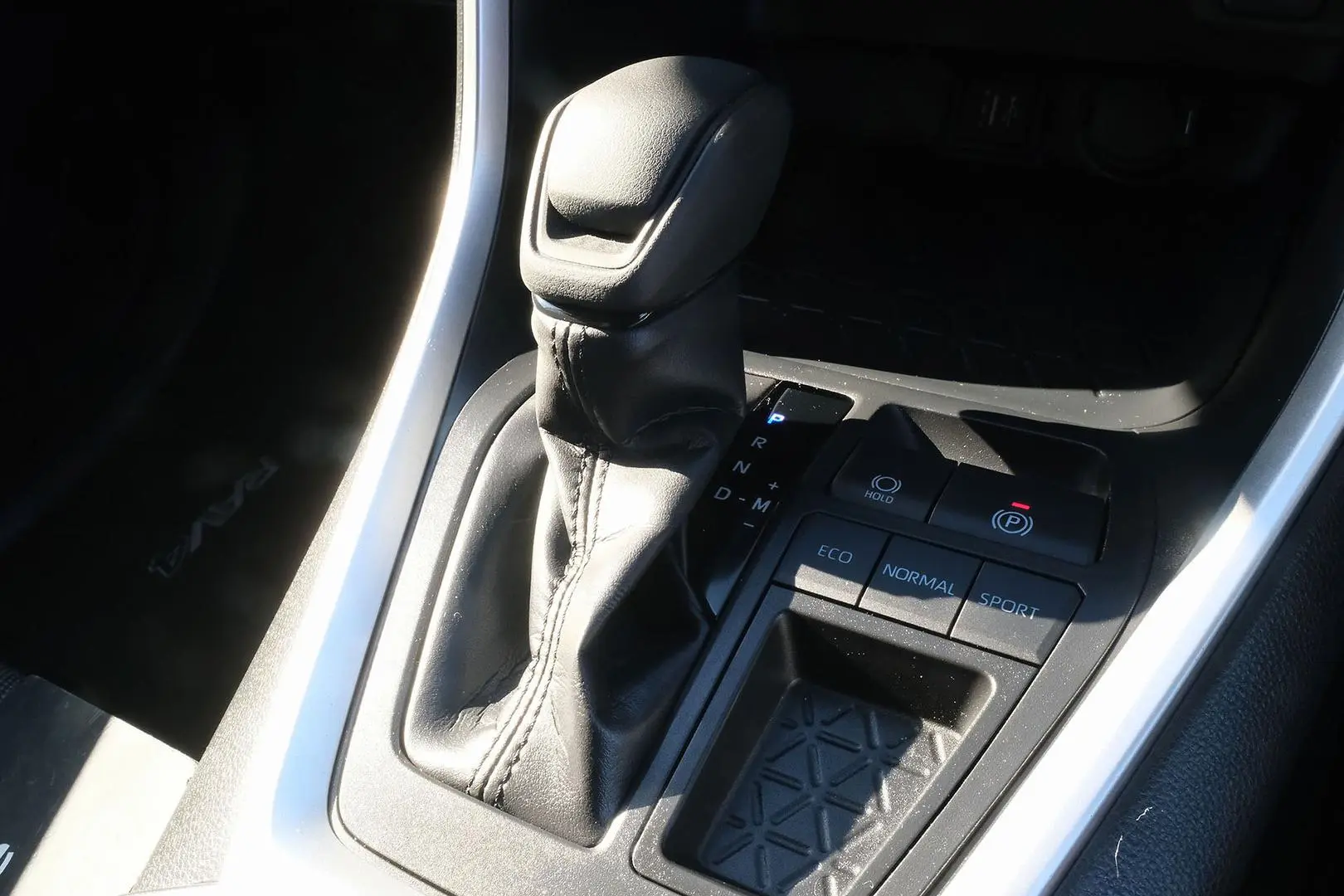 2023 Toyota RAV4 Gallery Image 18