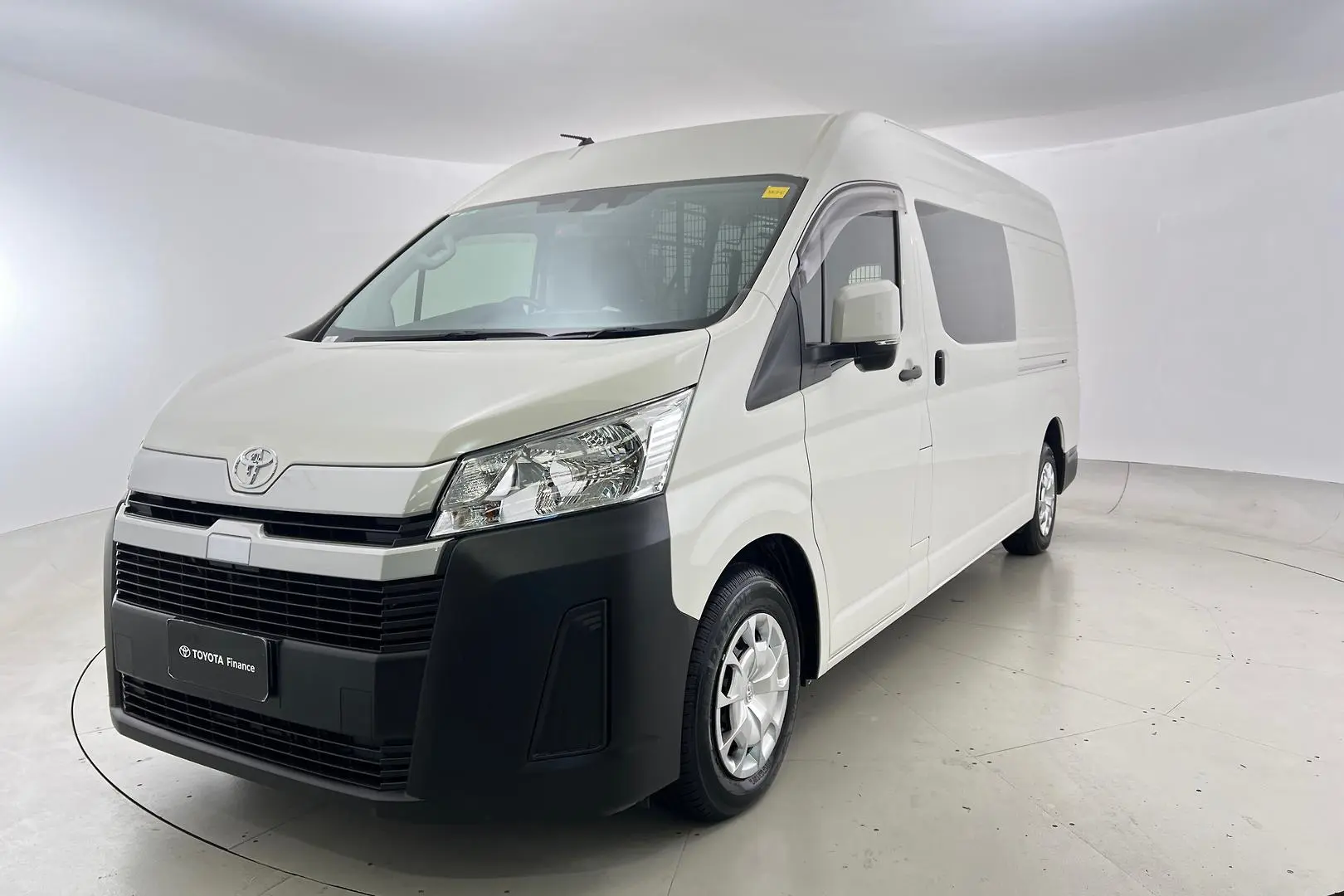 2021 Toyota Hiace Gallery Image 9