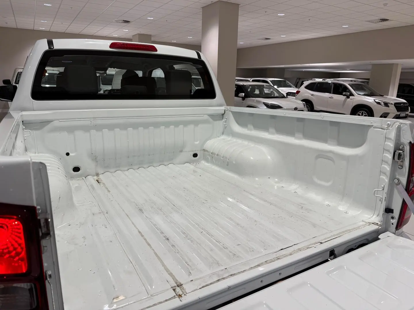 2023 Isuzu D-MAX Gallery Image 11