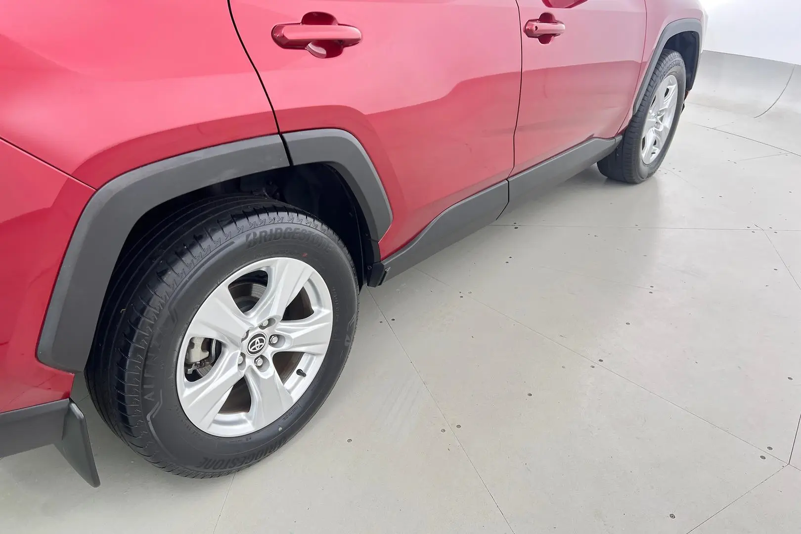 2020 Toyota RAV4 Gallery Image 10