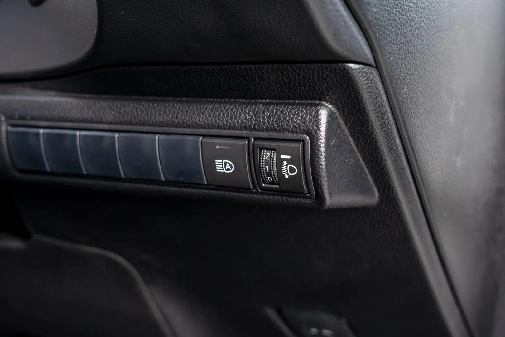 2020 Toyota Corolla Gallery Image 16