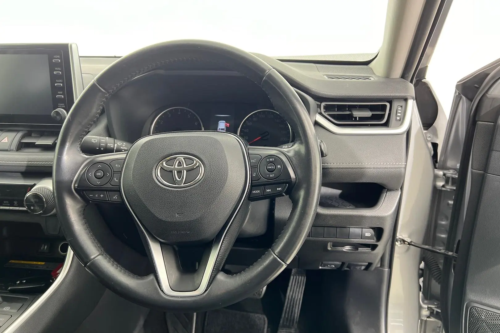 2019 Toyota Rav4 Gallery Image 16