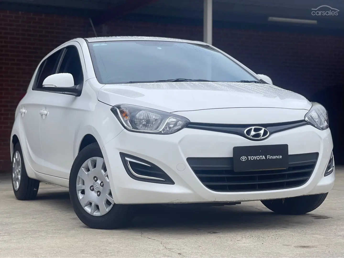 2015 Hyundai i20 Image 1