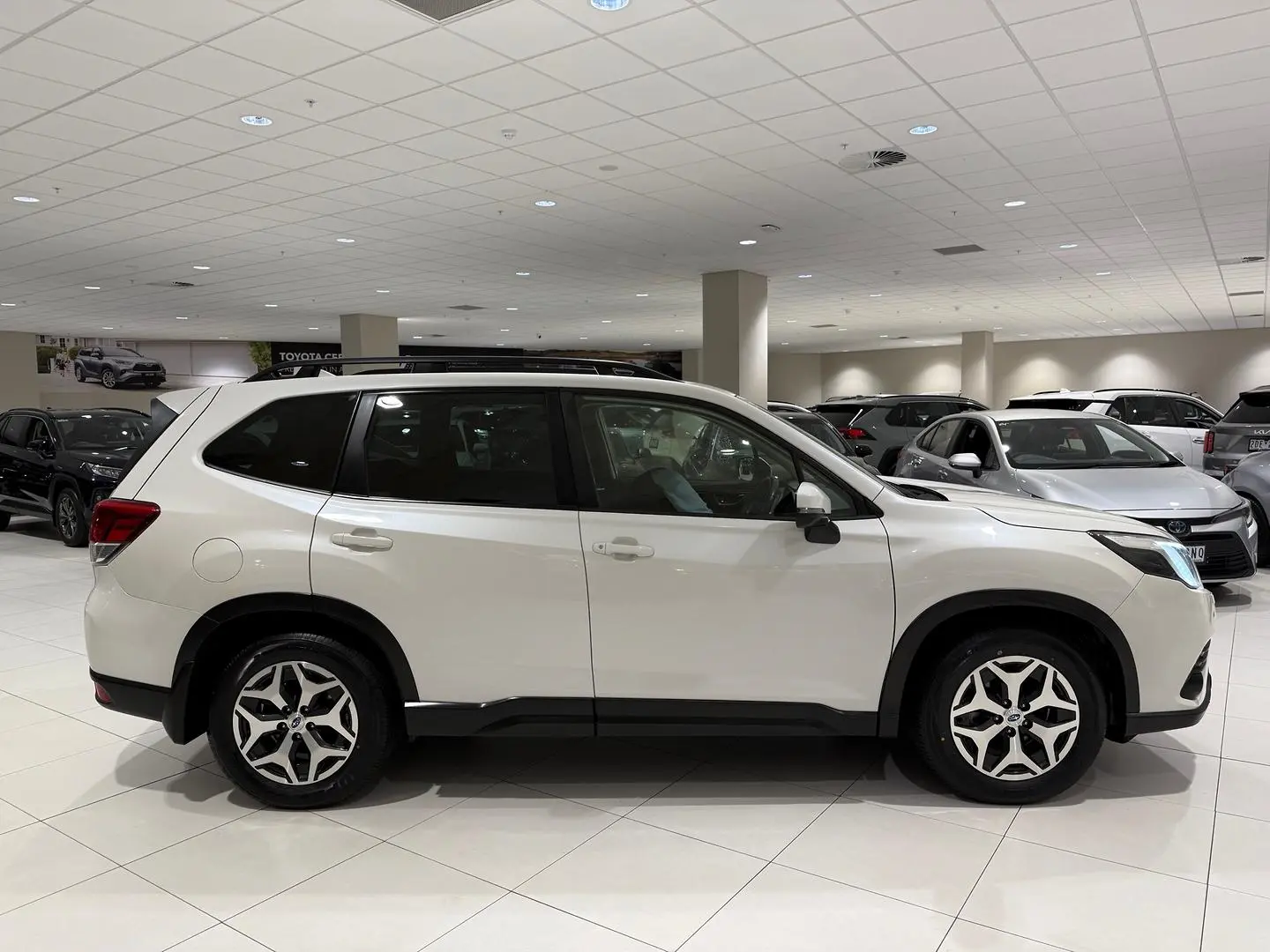 2023 Subaru Forester Gallery Image 2