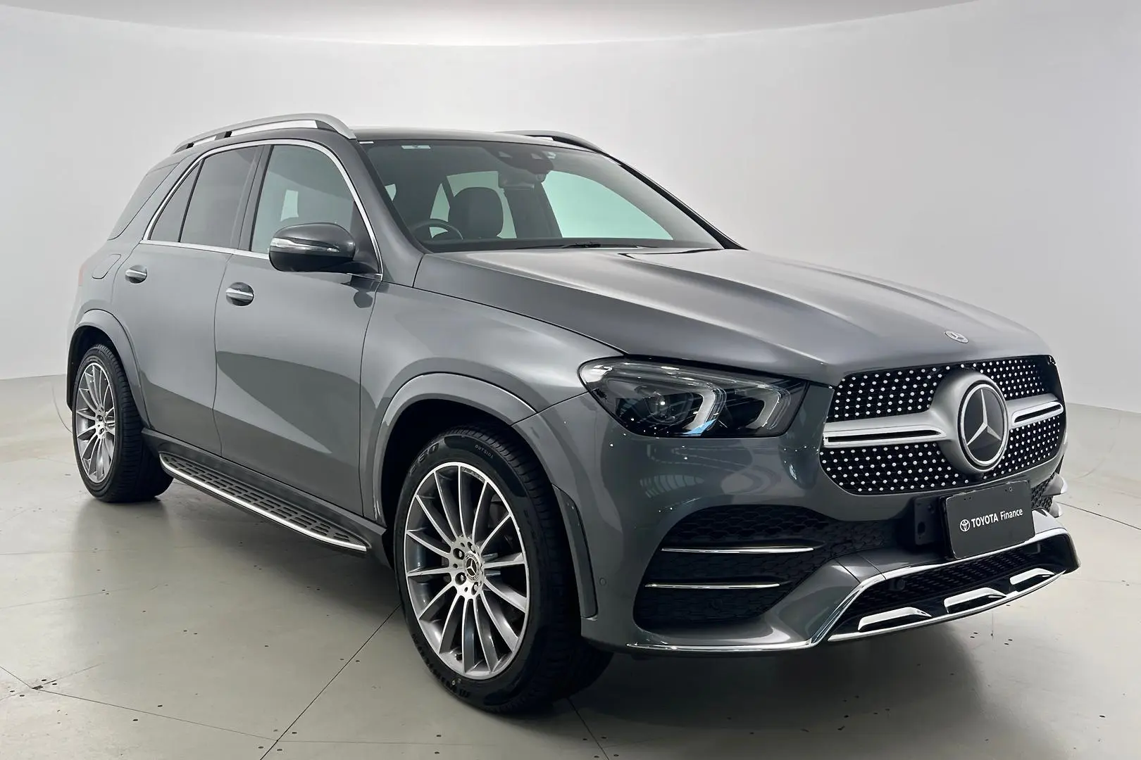 2022 Mercedes-Benz GLE-Class Gallery Image 1