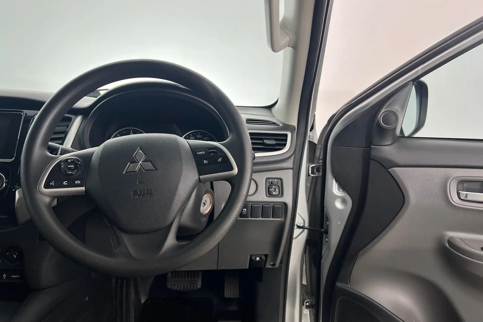 2018 Mitsubishi Triton Gallery Image 13