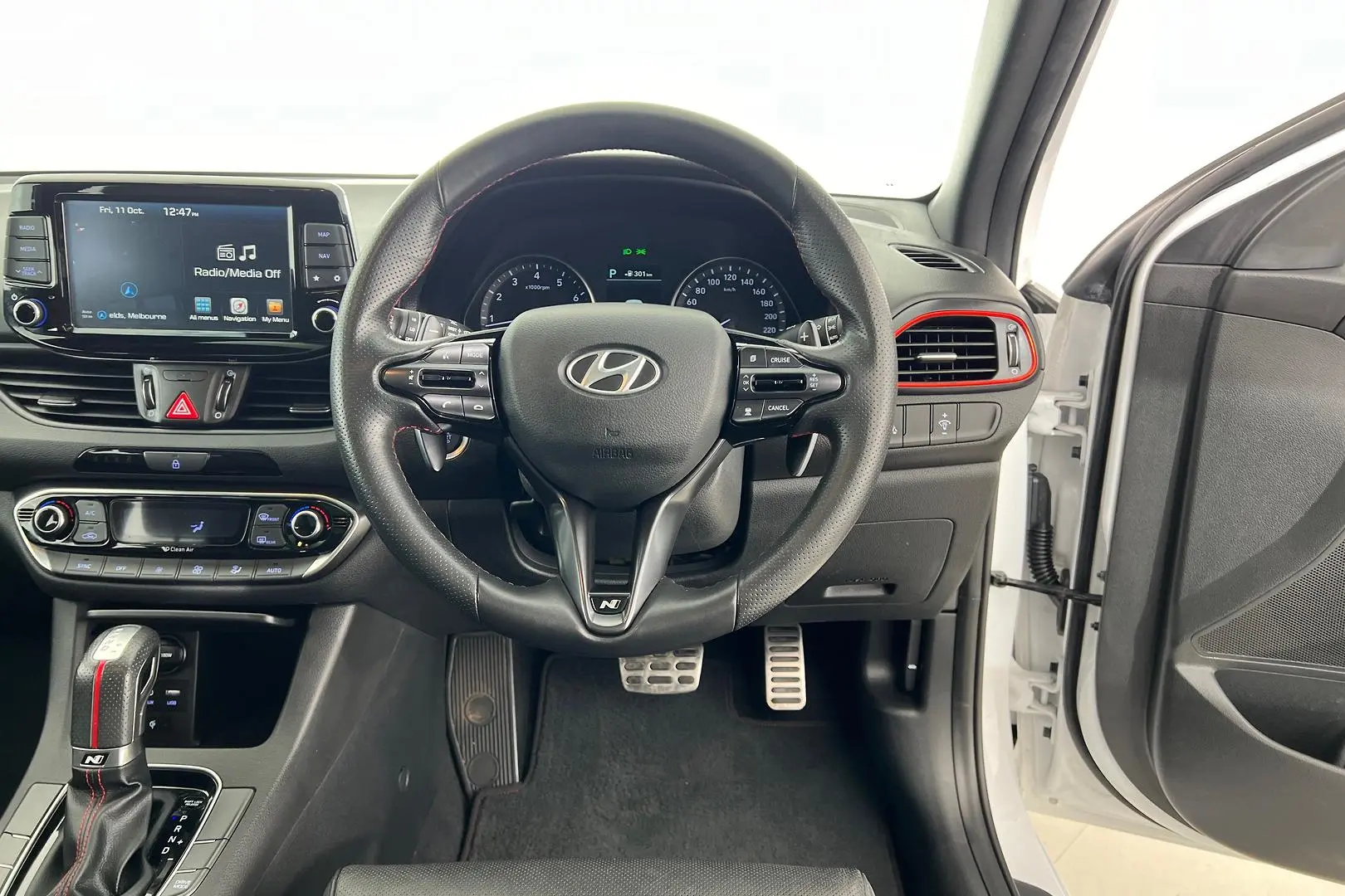 2019 Hyundai i30 Image 16