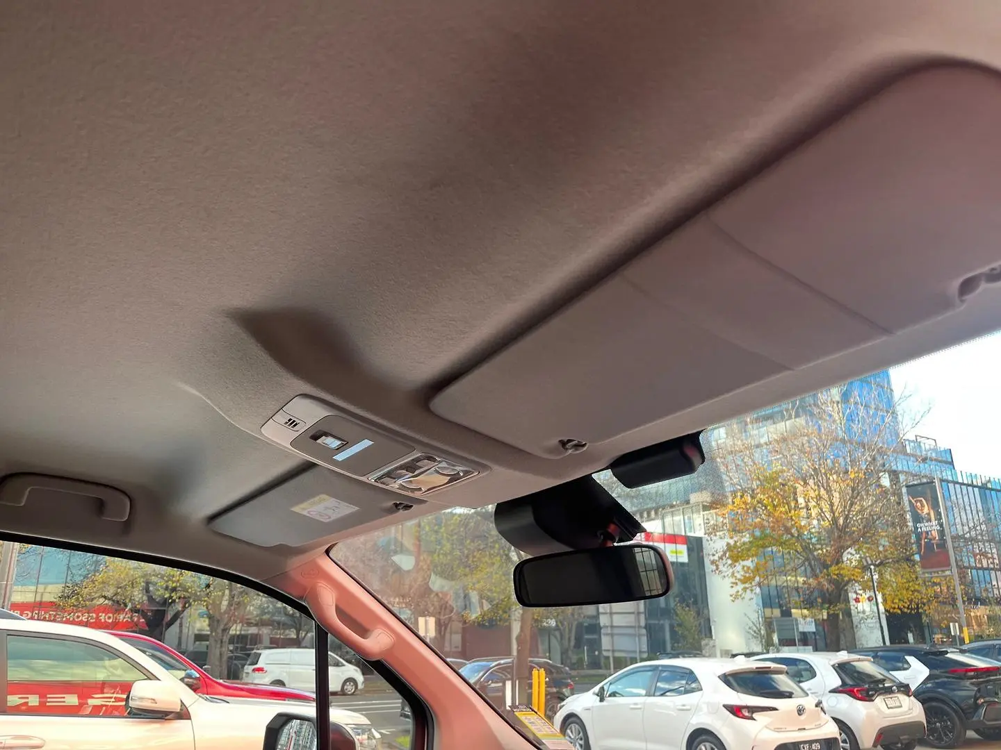 2021 Toyota Hiace Gallery Image 14