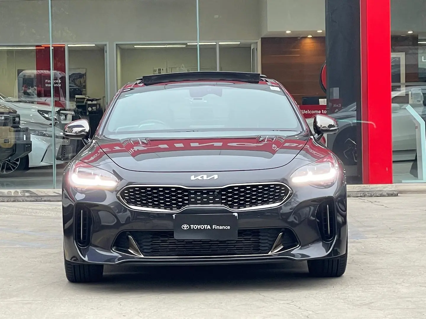 2022 Kia Stinger Gallery Image 8