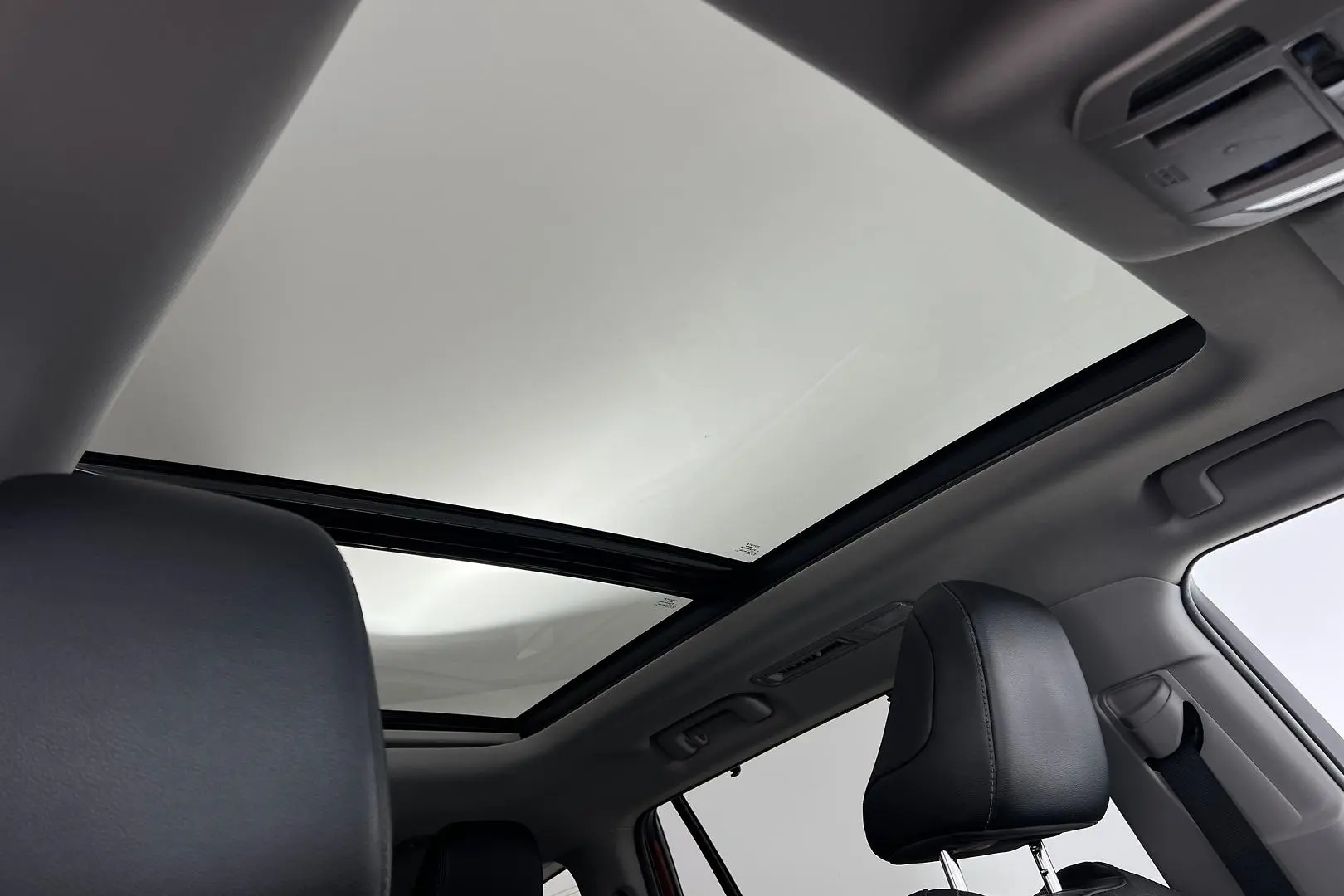 2021 Toyota Kluger Gallery Image 15