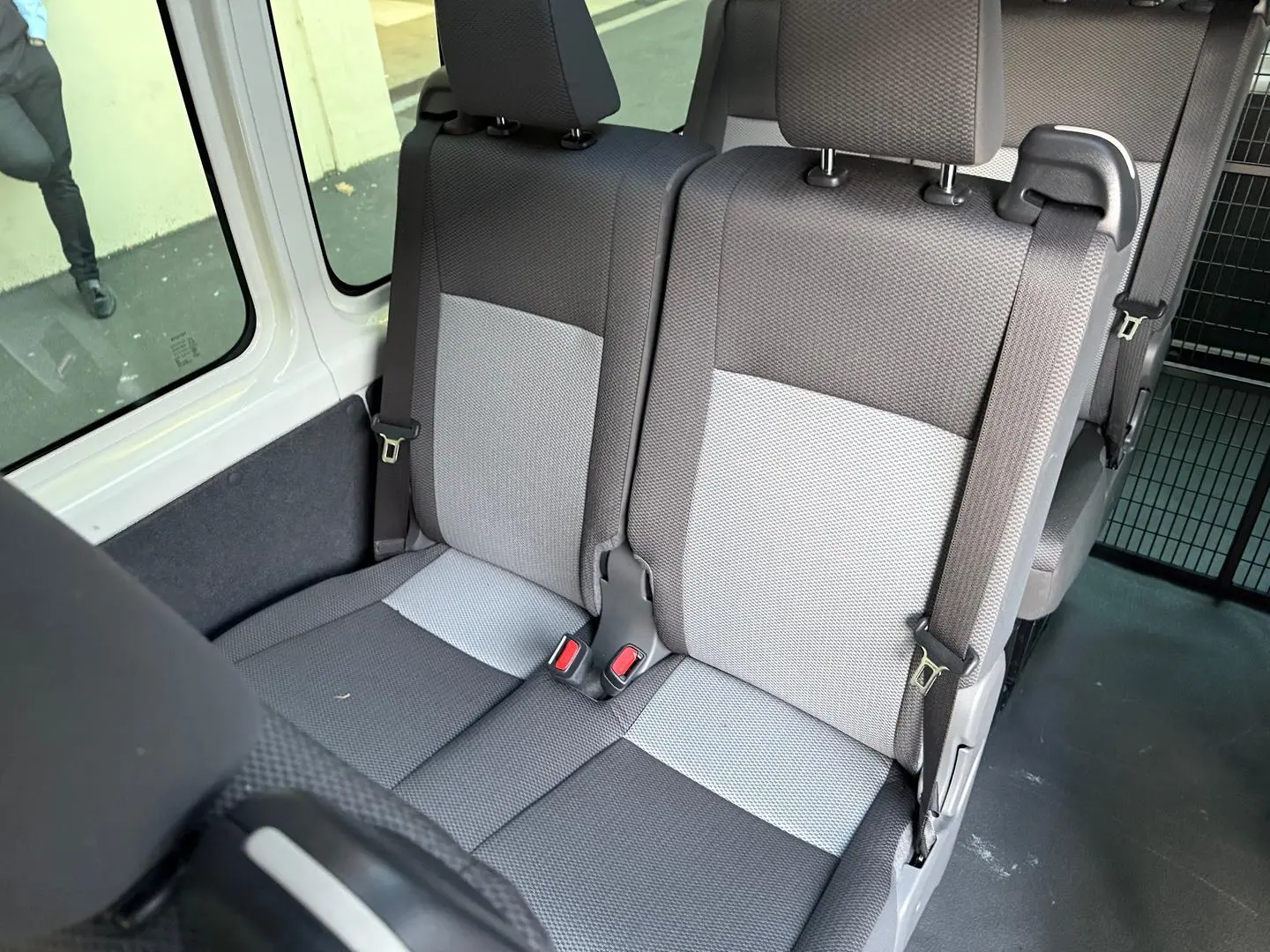 2019 Toyota Hiace Gallery Image 31