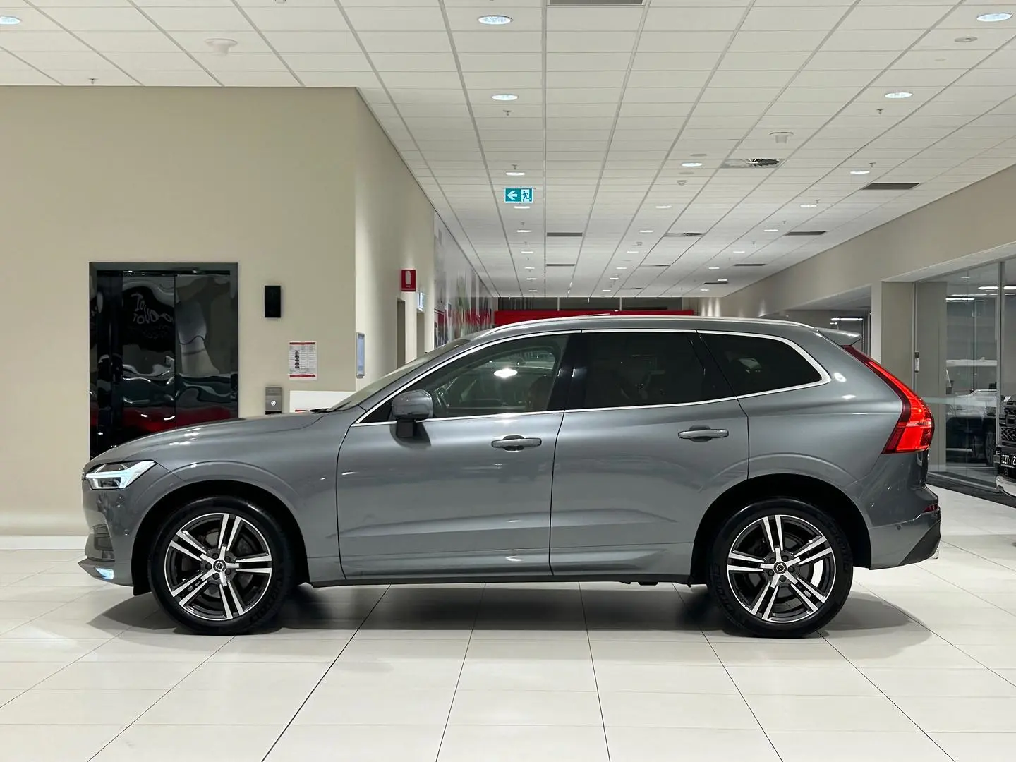 2020 Volvo XC60 Gallery Image 6