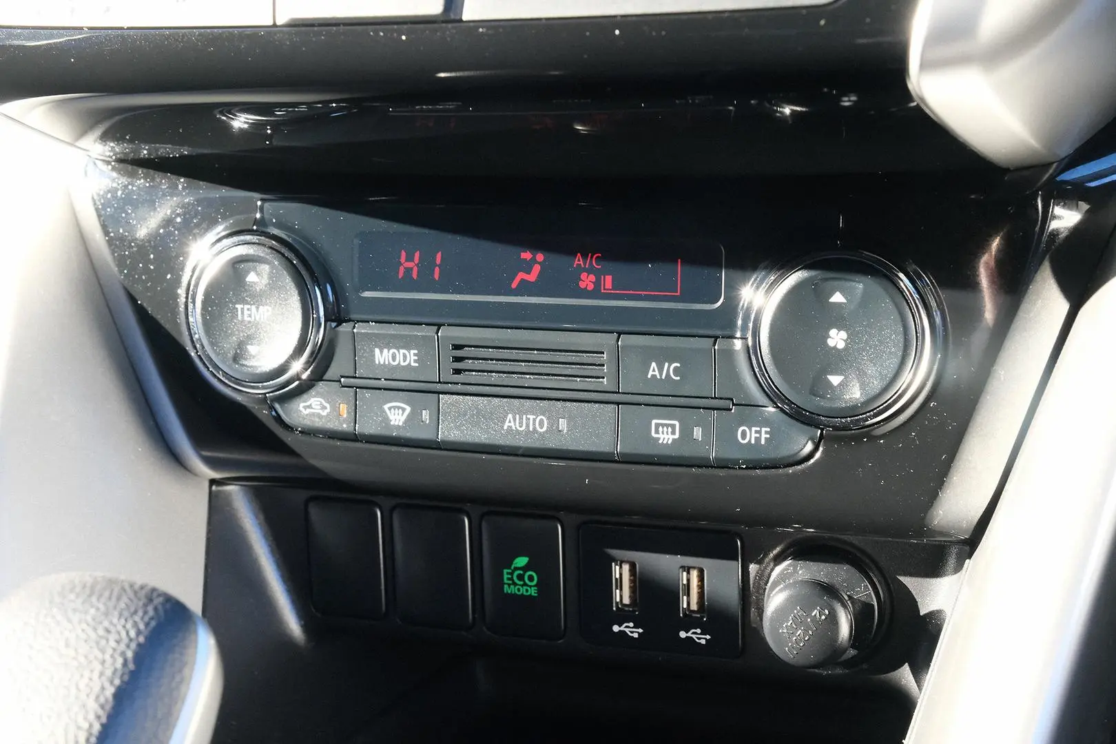 2021 Mitsubishi Eclipse Cross Gallery Image 20