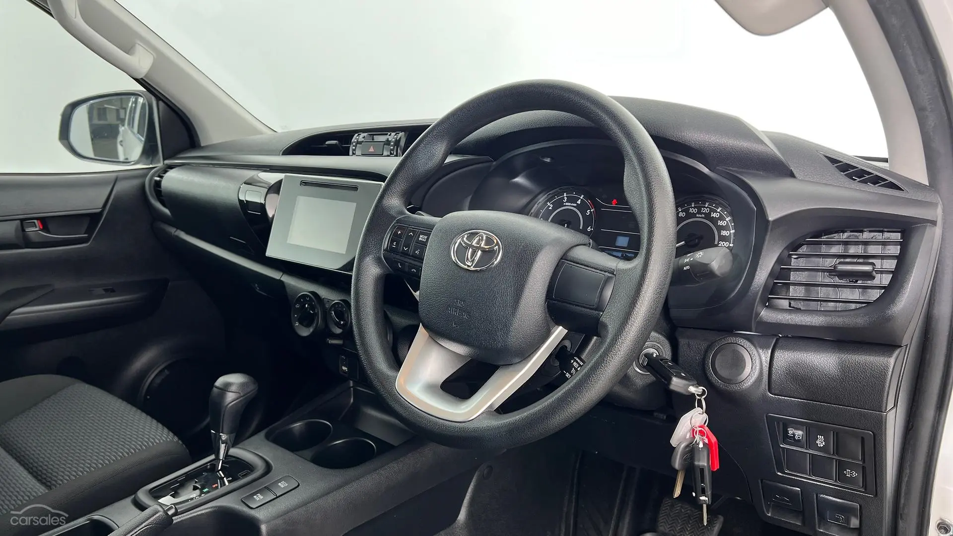 2018 Toyota Hilux Image 10