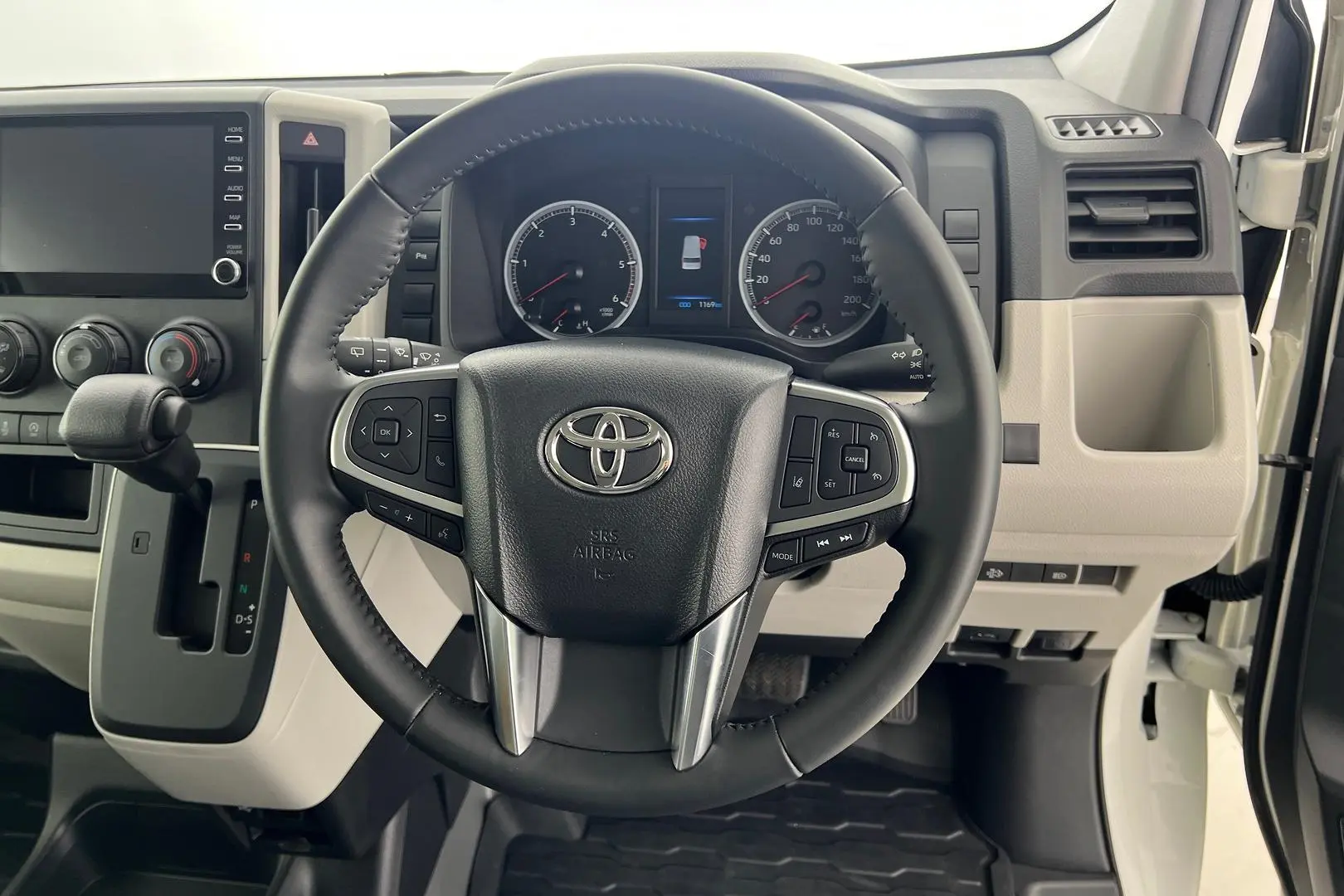 2022 Toyota Hiace Gallery Image 13